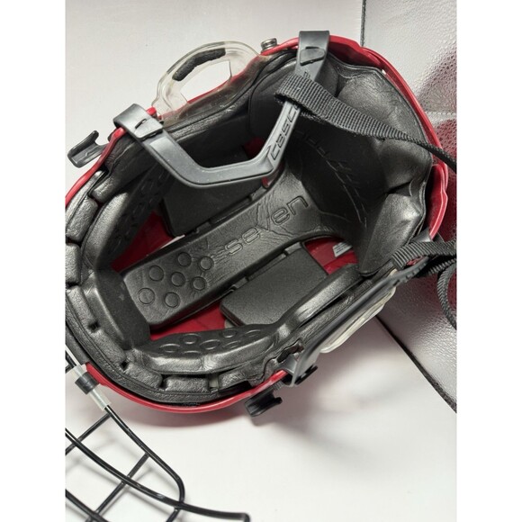 Cascade M11 Adjustable Hockey Helmet W/ Face Guard - Adult Size Large - Picture 5 of 6